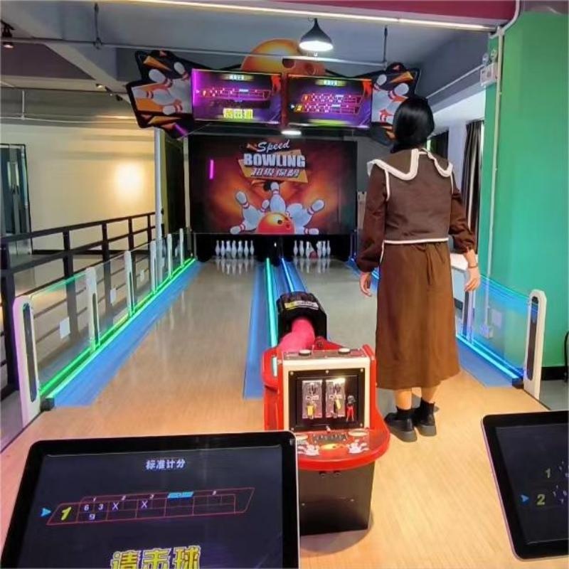 Large Bowling Experience Hall  - Sports Equipment And Facilities recension och pris